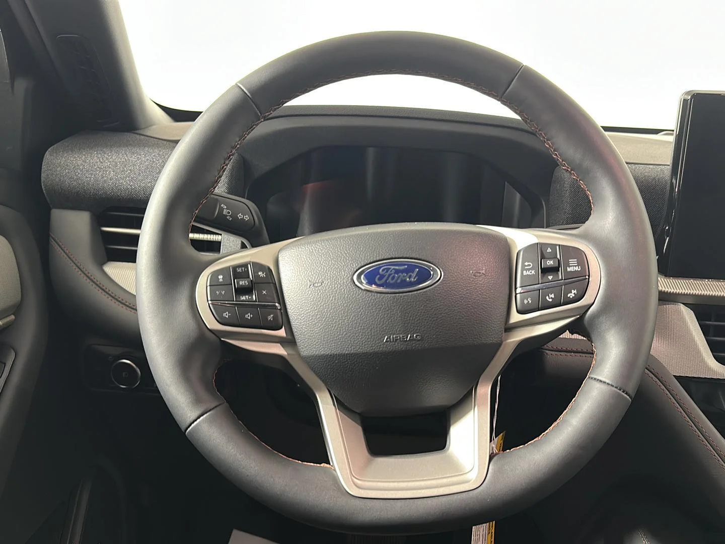New 2027 Avalanche Gray Ford Active image 16
