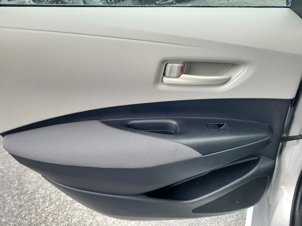 Used 2025 Silver Toyota LE image 14