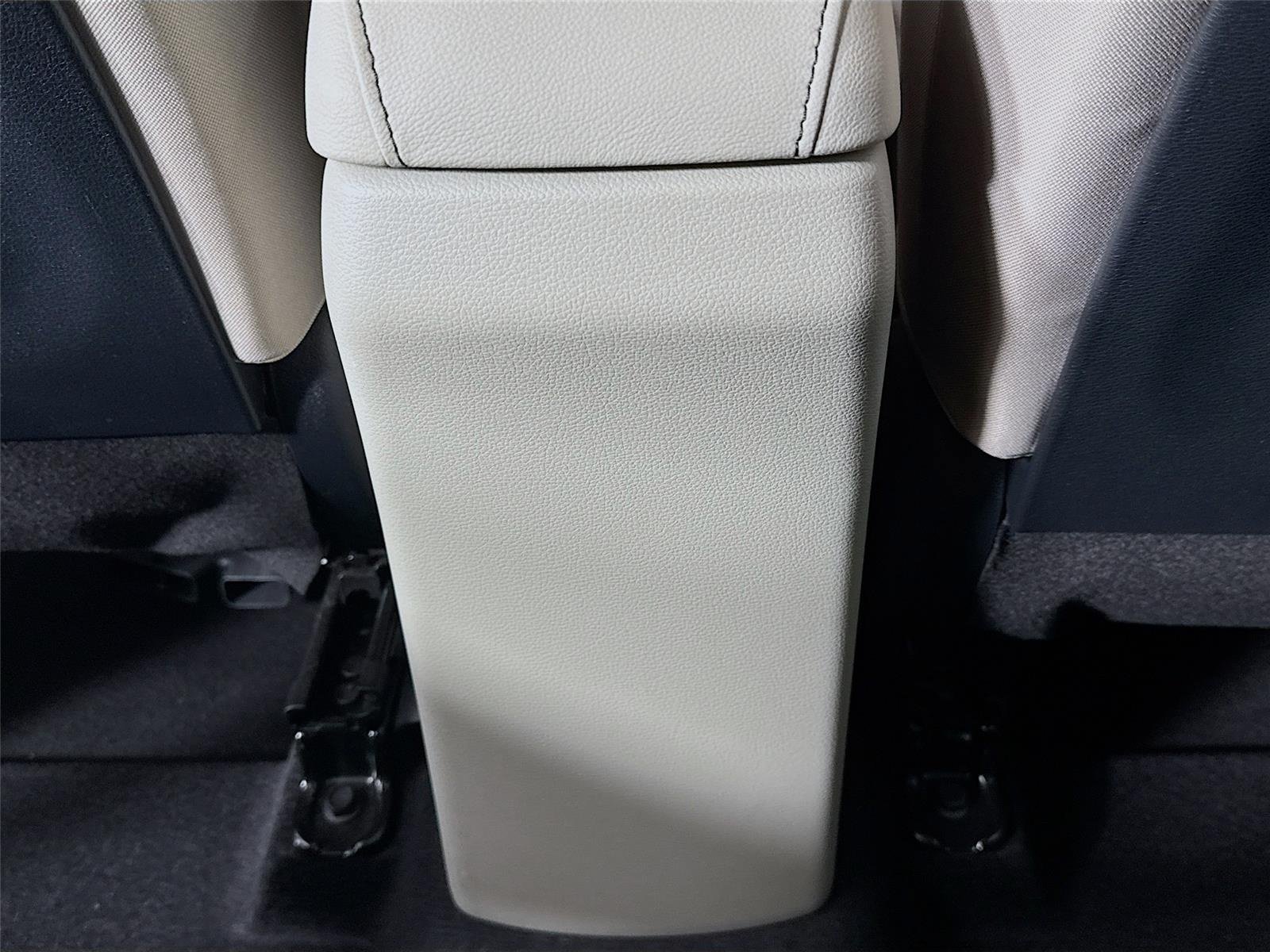 Used 2022 Mars Orange KIA LX image 23