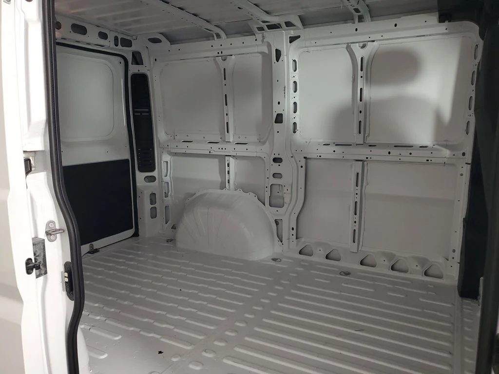 New 2026 Bright White Clear-Coat Exterior Paint RAM Low Roof image 13