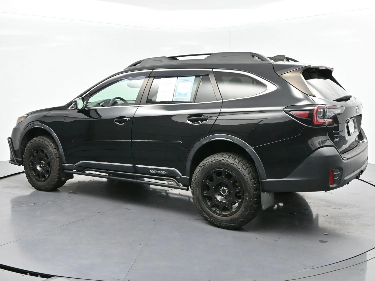 Used 2021 Crystal Black Silica Subaru Onyx Edition XT image 5