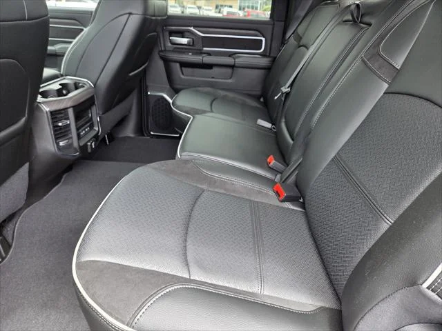 New 2026 Diamond Black Crystal Pearl-Coat Exterior Paint RAM Laramie image 22
