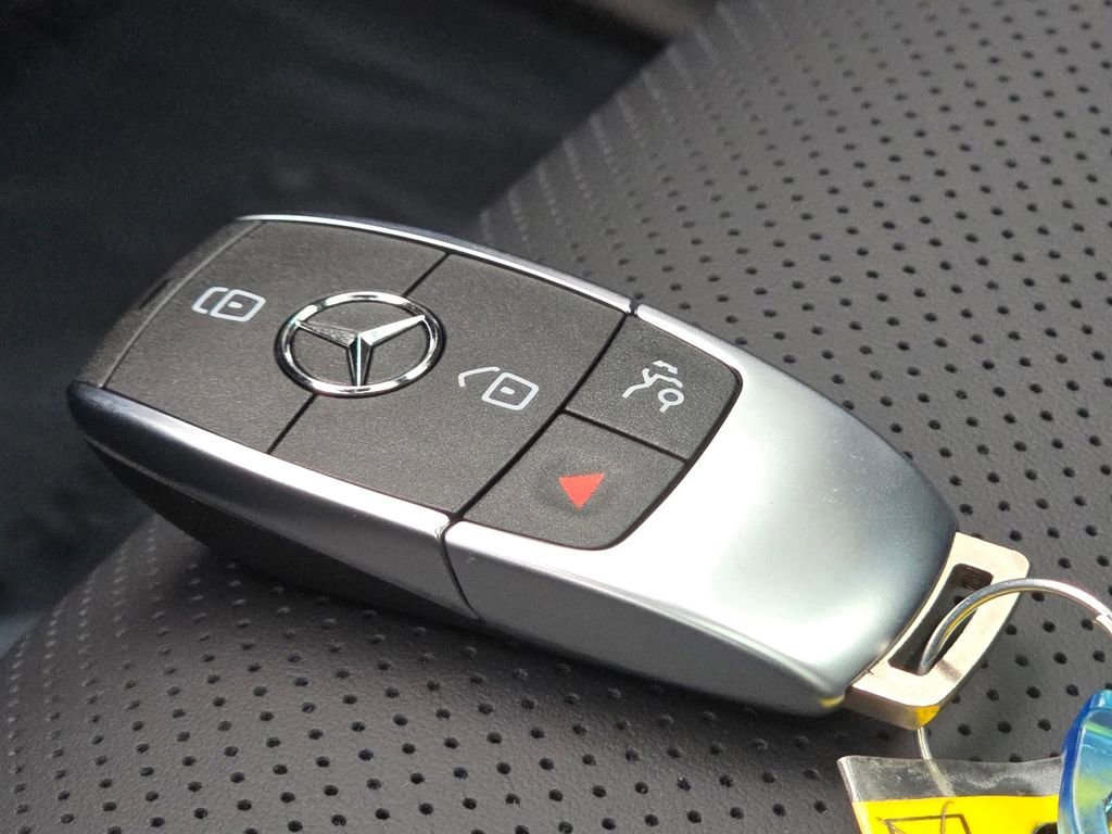 New 2026 MANUFAKTUR Alpine Grey Mercedes-Benz GLE 450 image 78