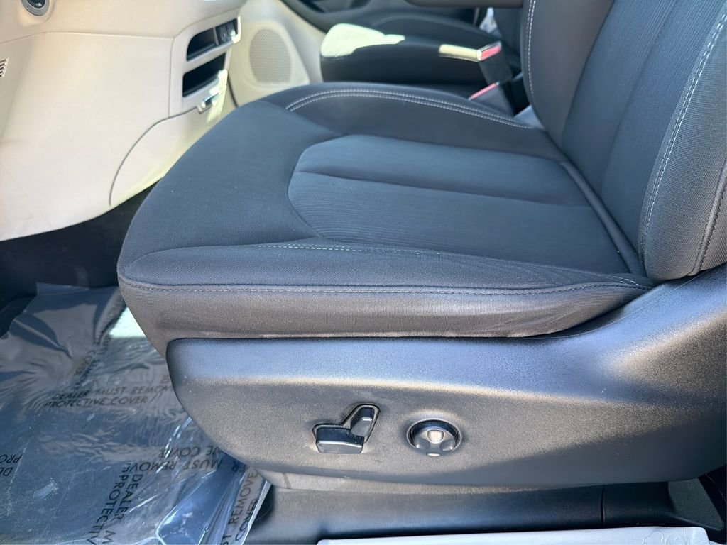 Used 2023 Bright White Clearcoat Chrysler LX image 19