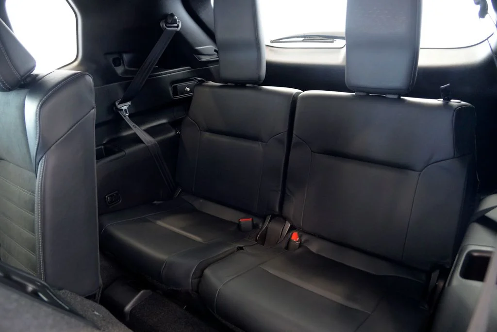 Used 2022  Mitsubishi SE image 30