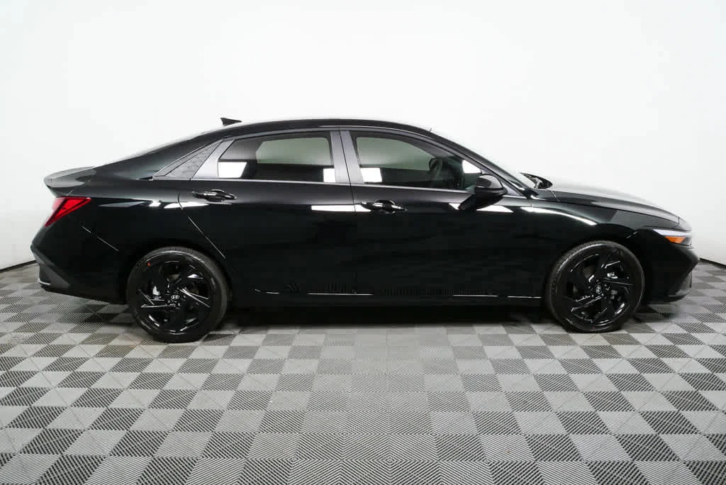 New 2026 Abyss Black Hyundai SEL Sport image 2