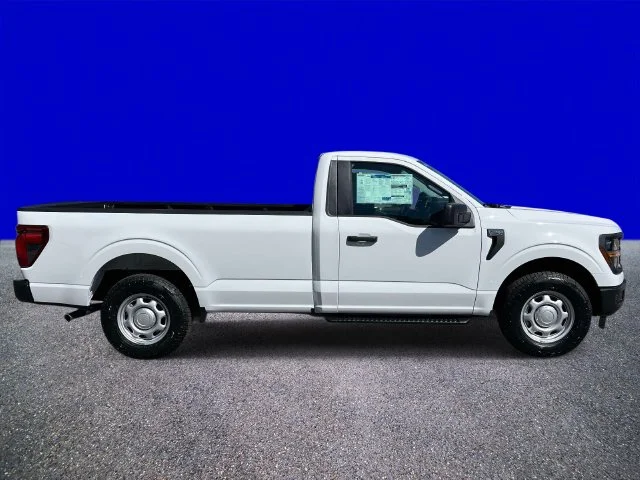 New 2026 Oxford White Ford XL image 2