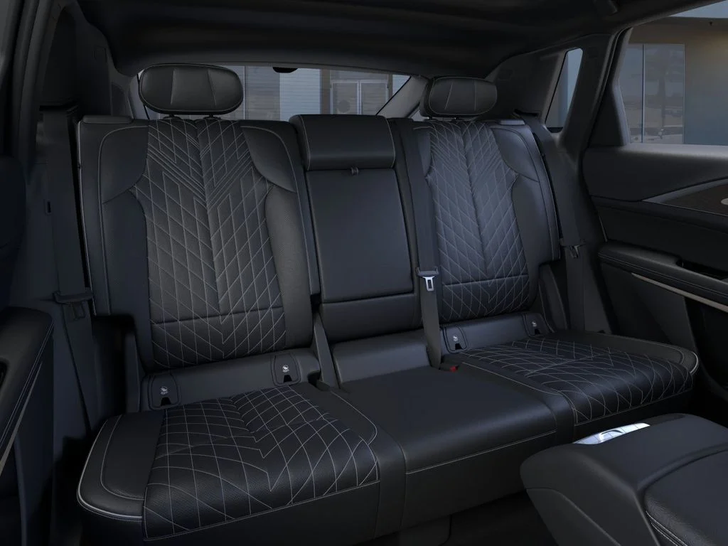 2026 Cadillac LYRIQ V Premium - Photo 17
