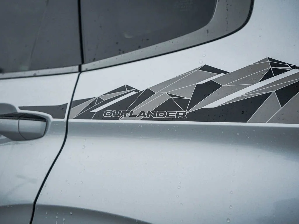 New 2026 White Diamond/Black Roof Mitsubishi TRAIL EDITION S-AWC image 7