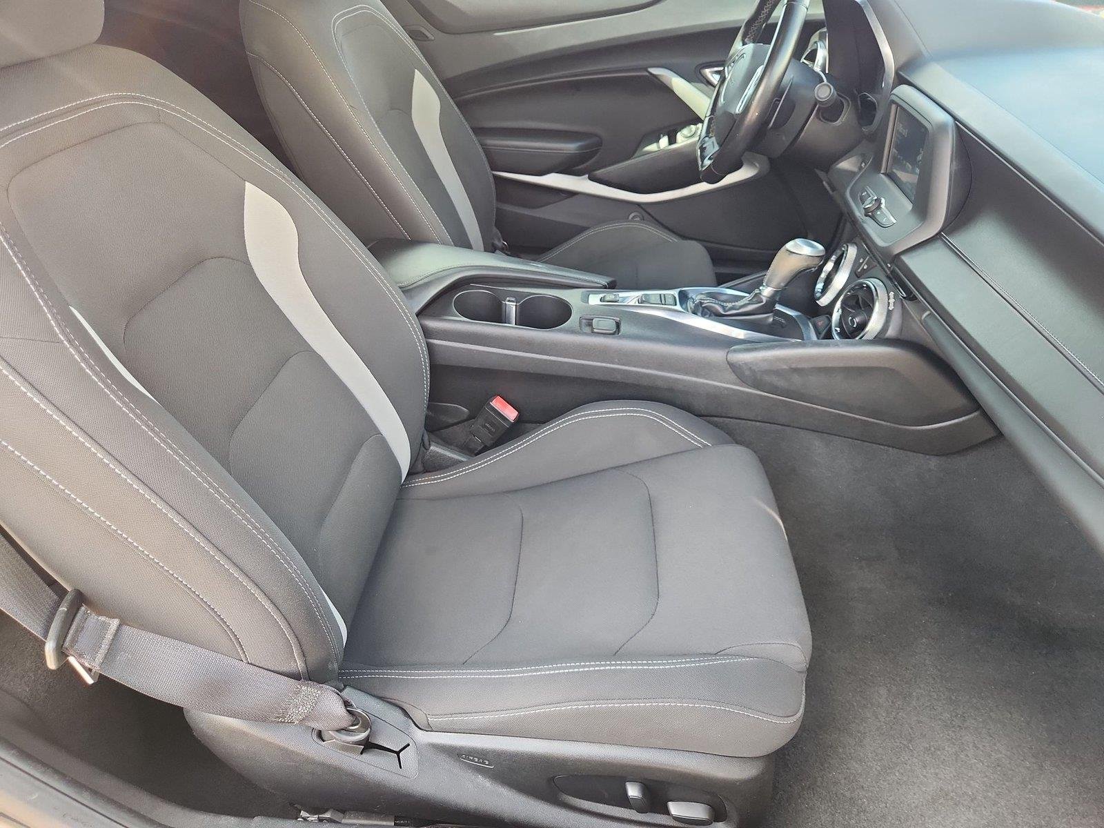 2018 Chevrolet Camaro 1LT - Photo 25
