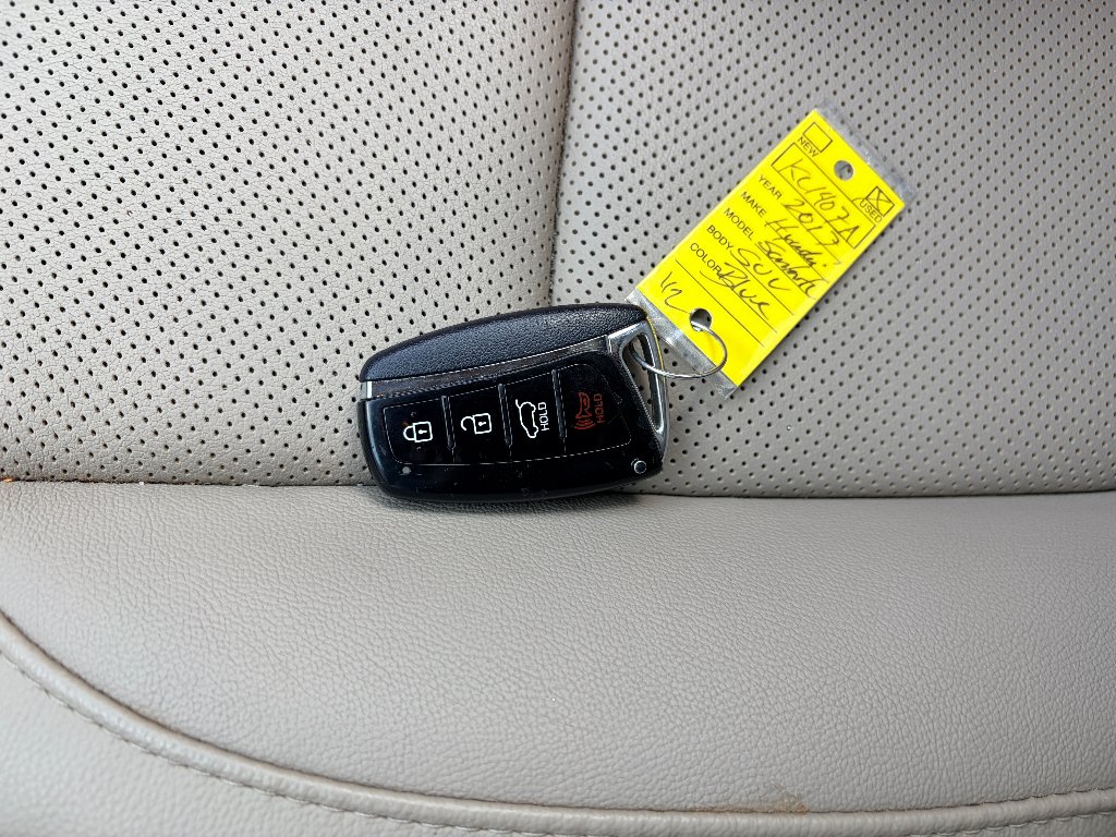 Used 2017 Marlin Blue Hyundai 2.4L image 15