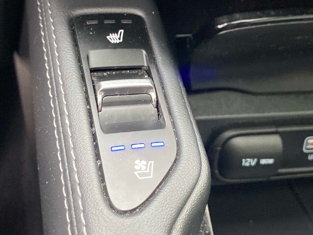 Used 2023 White Kia SX X-Line image 18