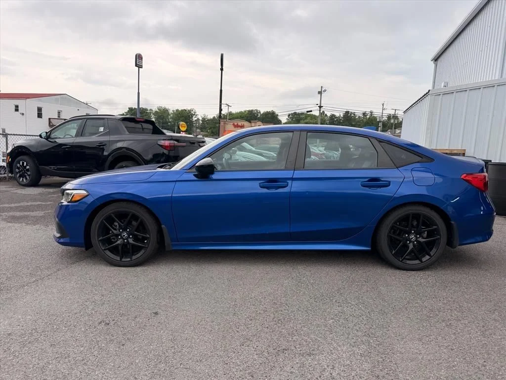 Used 2022 Blue Honda Sport image 3