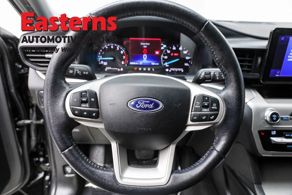 Used 2021 Black Ford XLT image 10