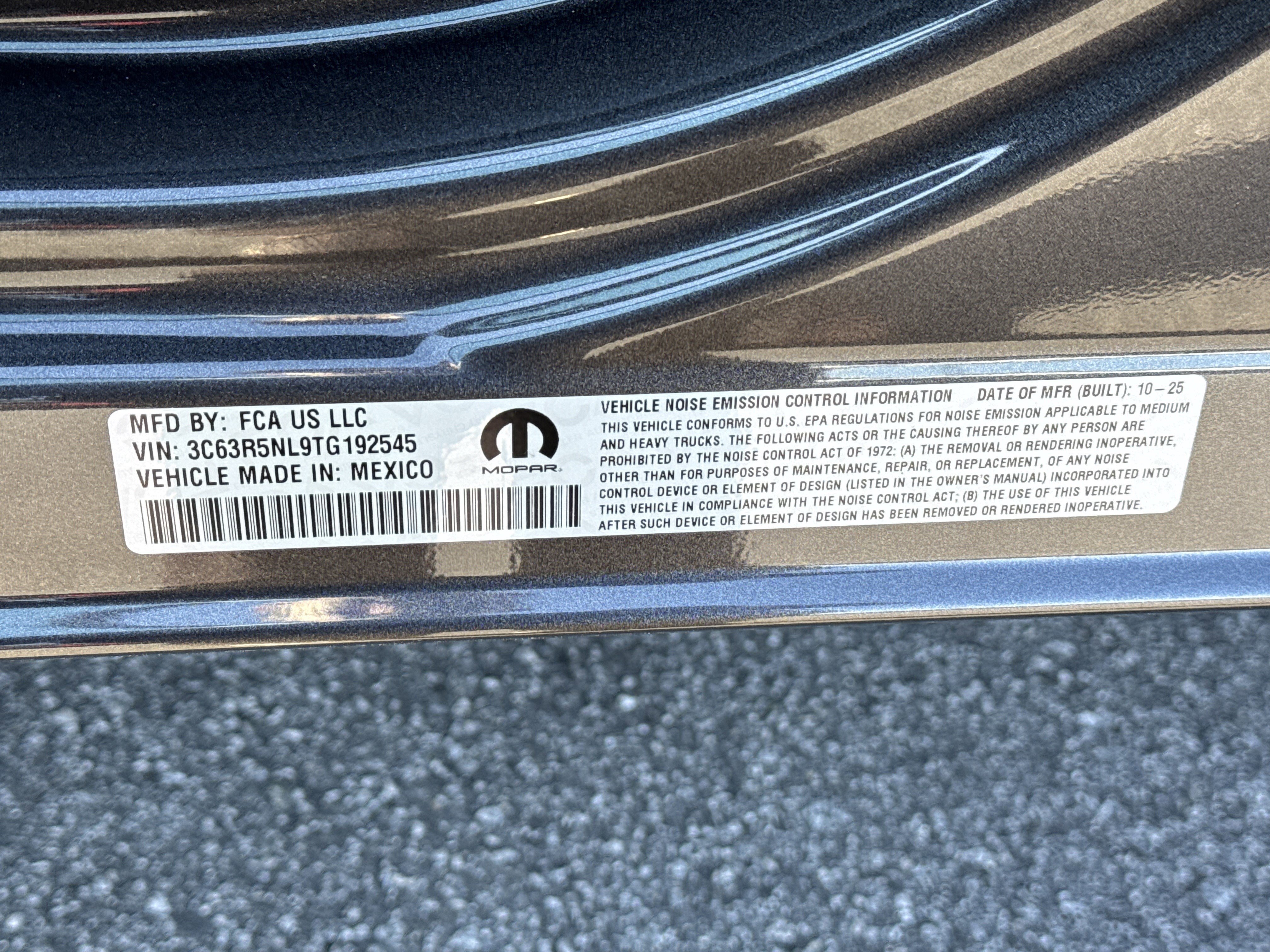 New 2026 Granite Crystal Metallic Clear-Coat Exterior Paint RAM Laramie image 39