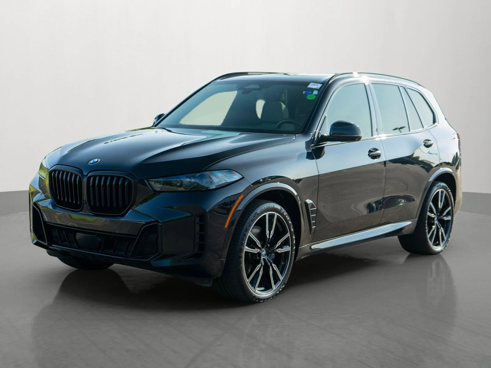 Used 2024  BMW xDrive40i image 3