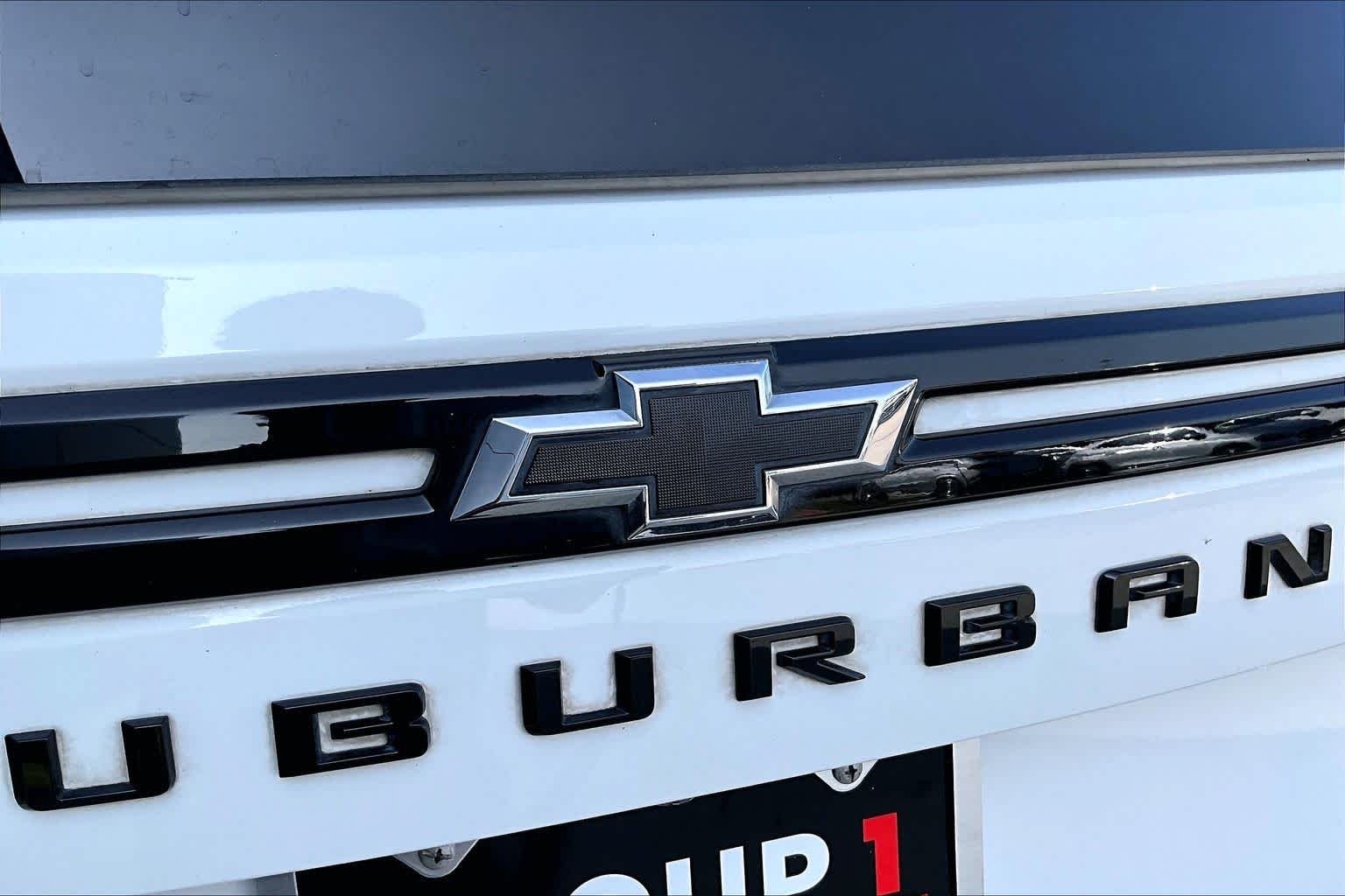 Used 2023 Summit White Chevrolet Z71 image 10