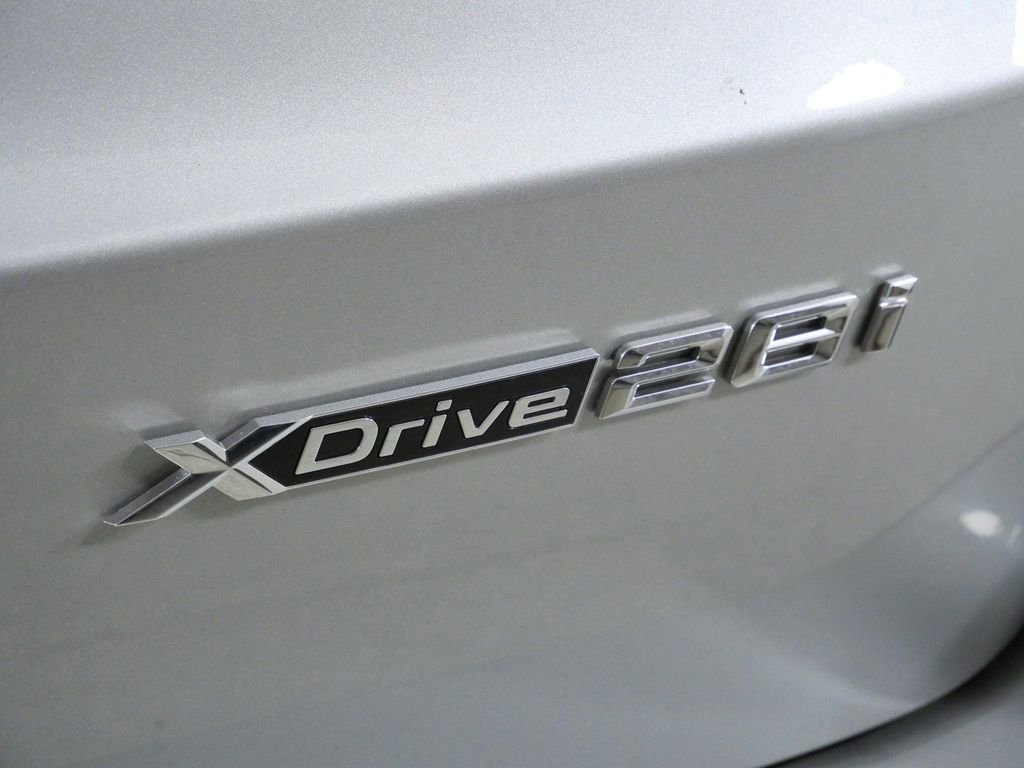 New 2026 Space Silver Metallic BMW xDrive28i image 12