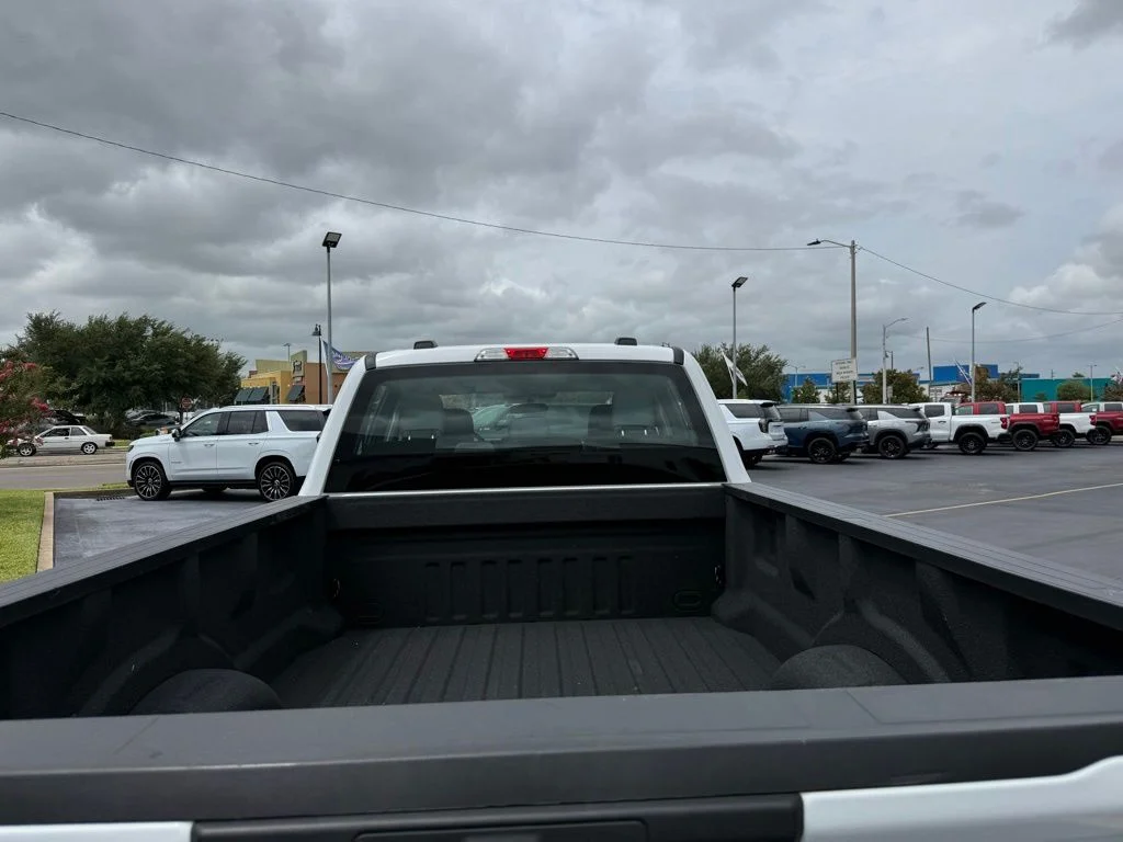 Used 2025 White Ford XL image 11