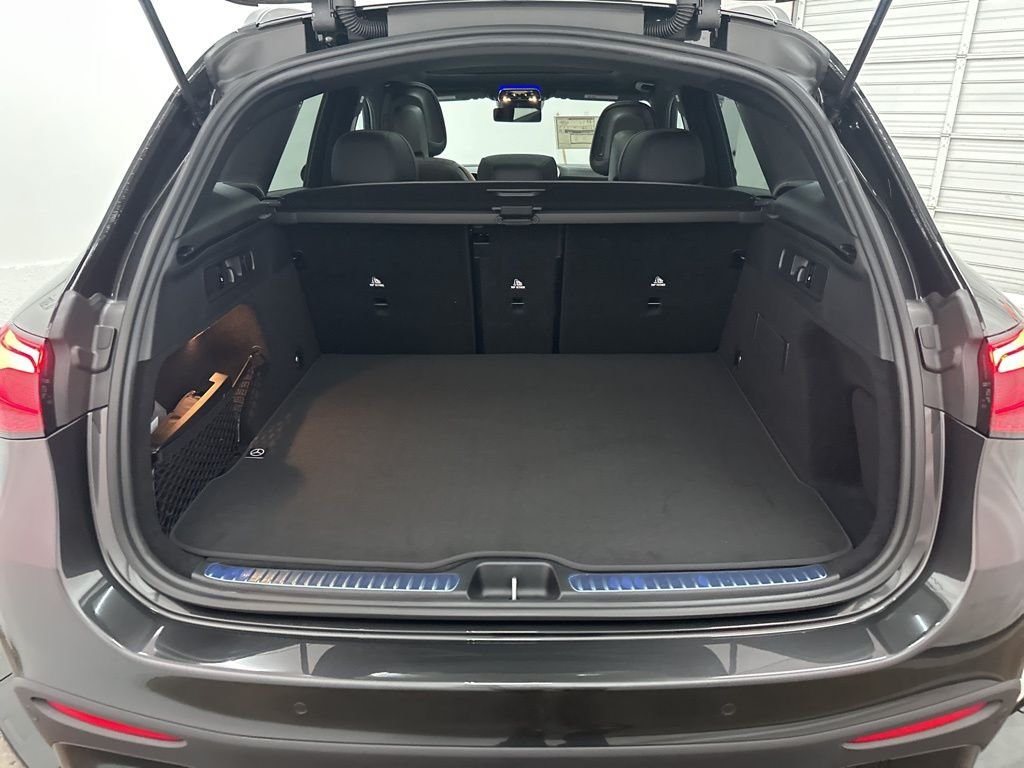 Used 2026 Gray Mercedes-Benz GLC 300 image 25