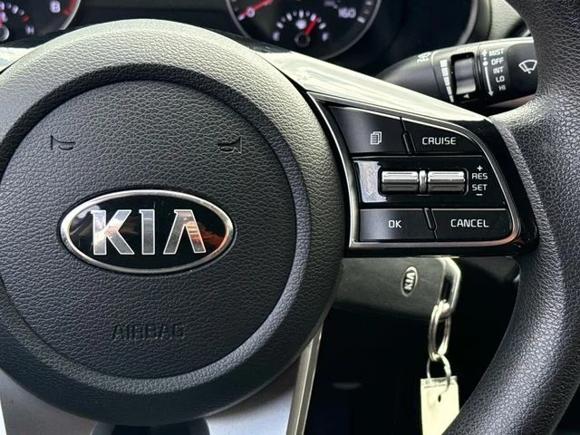 Used 2019 Silver Kia LXS image 21