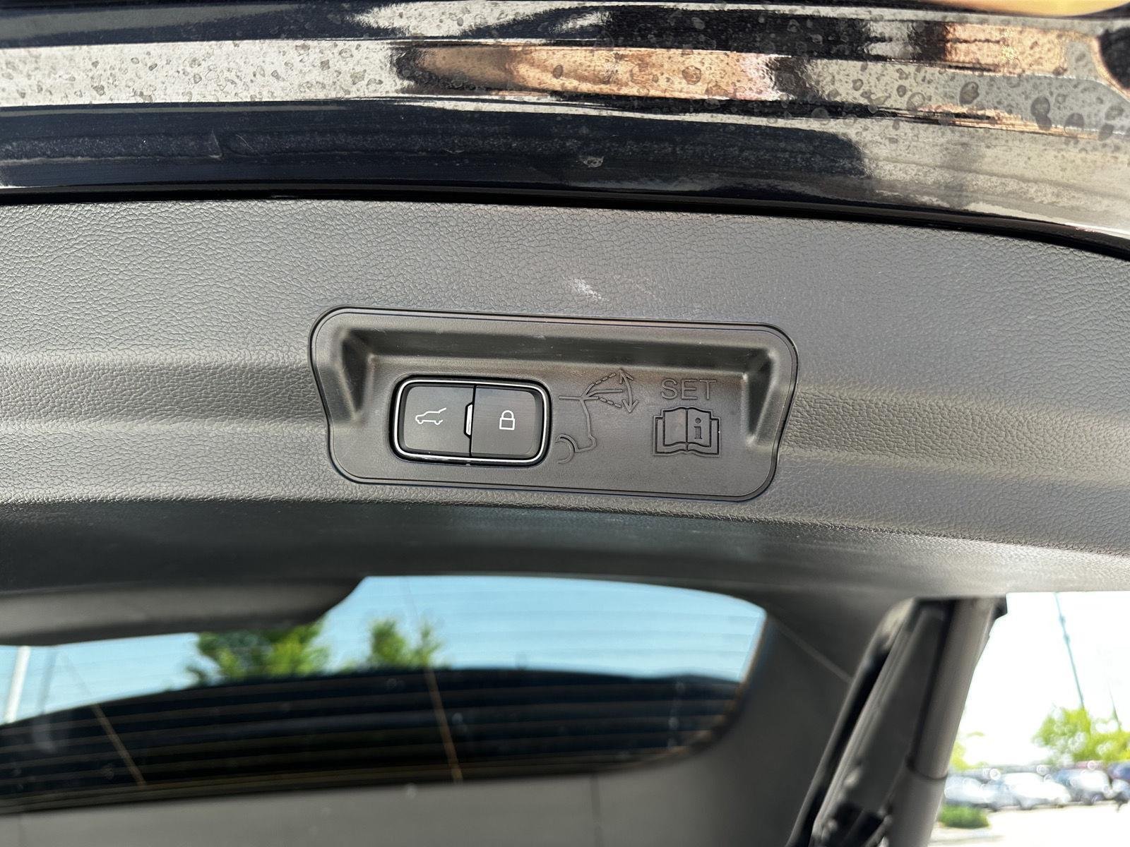 2023 Ford Explorer Limited - Photo 24