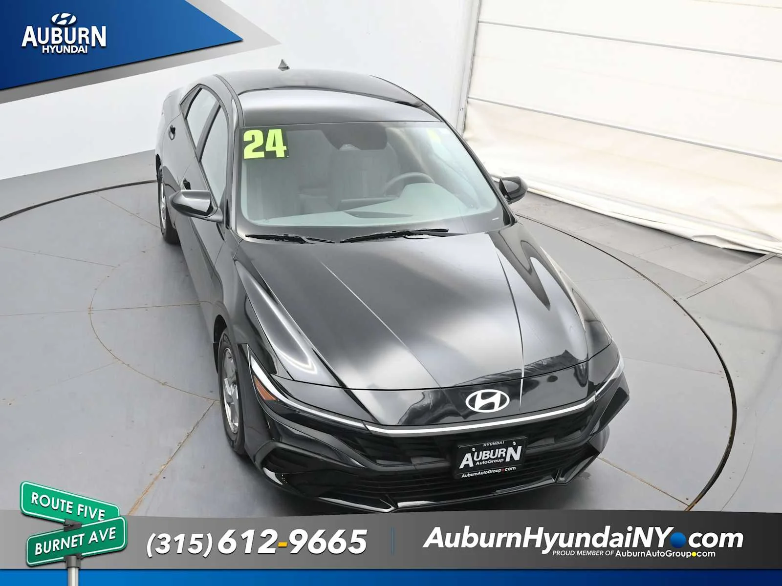 Used 2024 Abyss Black Hyundai SE image 32