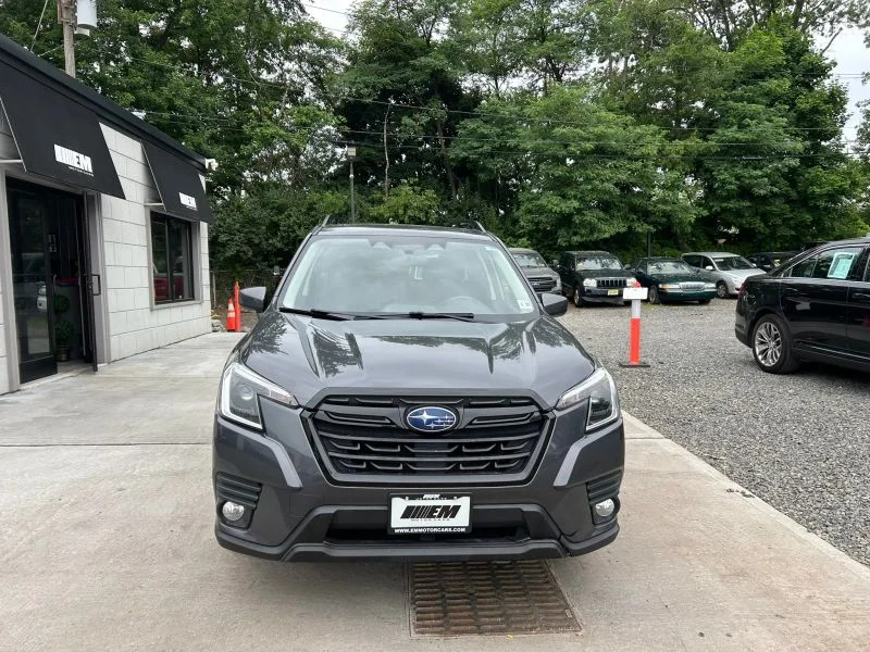 Used 2022 Gray Subaru Premium Sport Utility 4D image 17