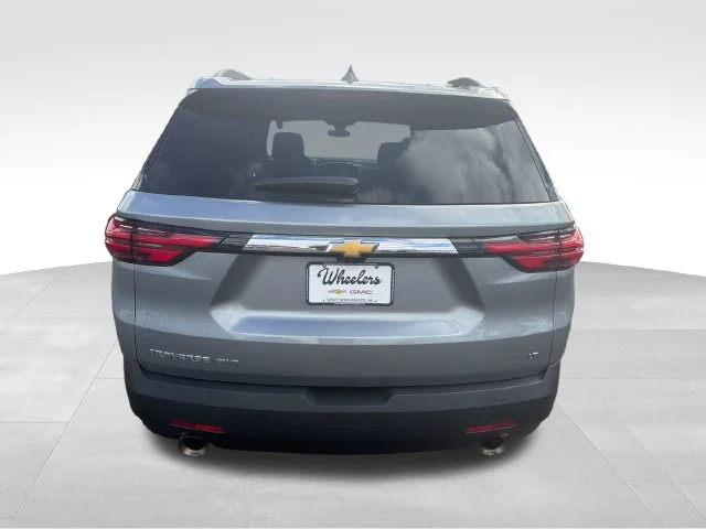 Used 2023 STERLING GRAY METALLIC Chevrolet LT Cloth image 4