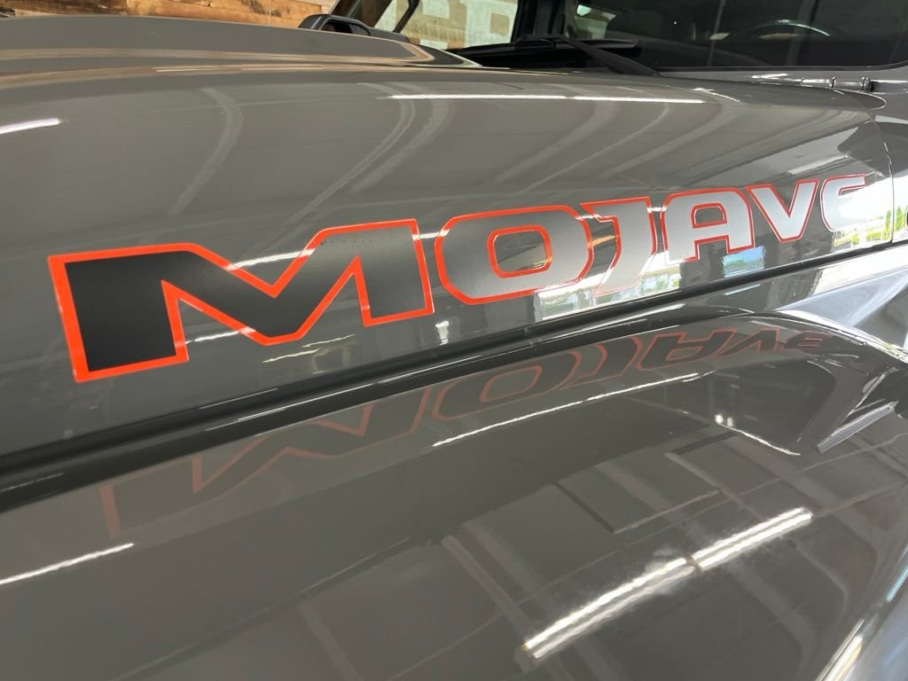Used 2022 Gray Clearcoat Jeep Mojave image 10