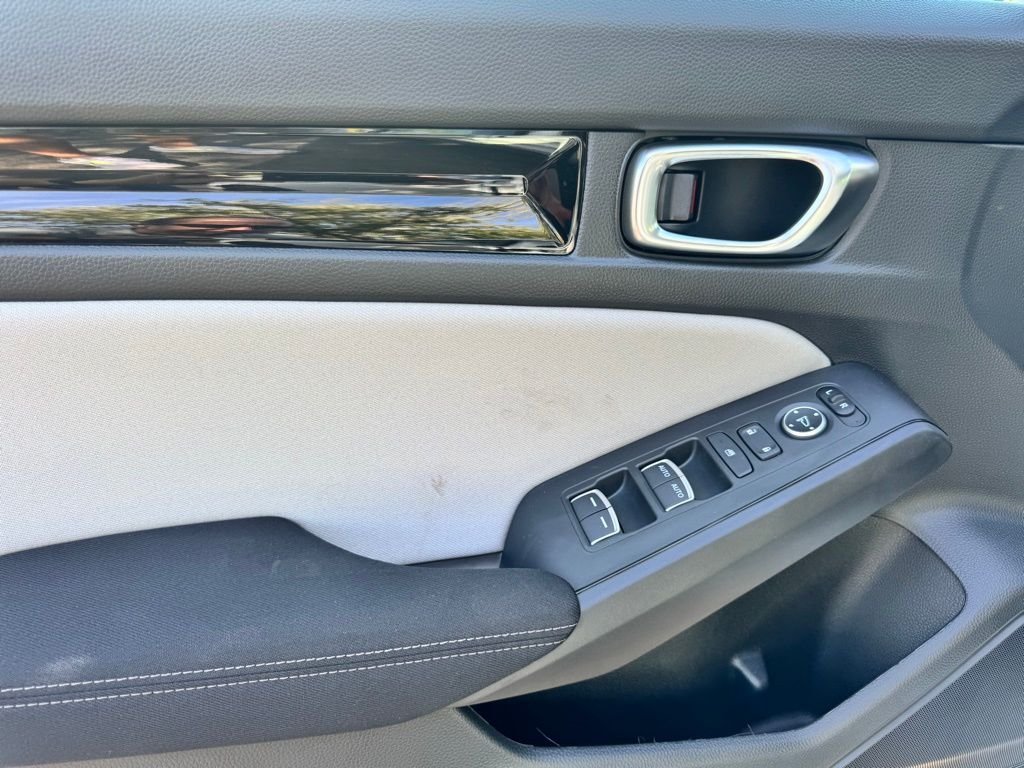 2025 Honda Civic Hatchback Sport - Photo 11