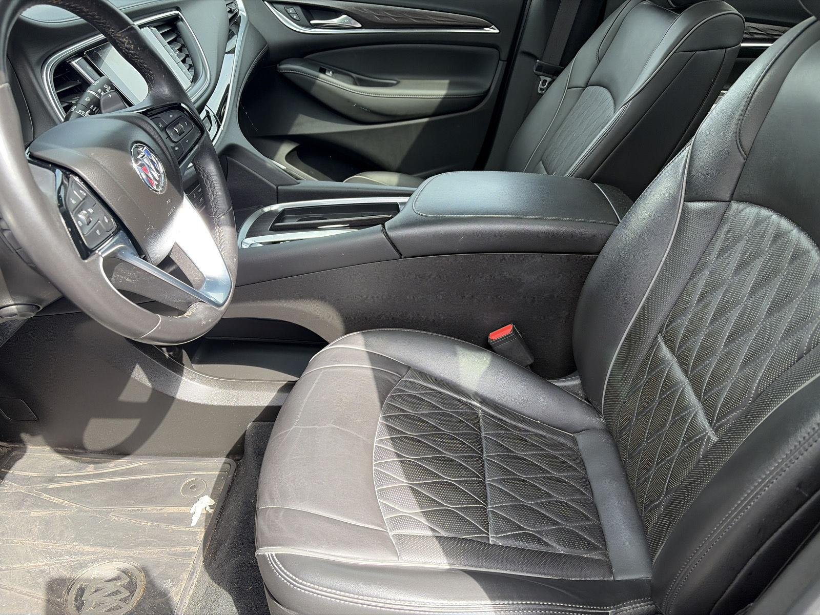 Used 2023 Ebony Twilight Metallic Buick Avenir image 13
