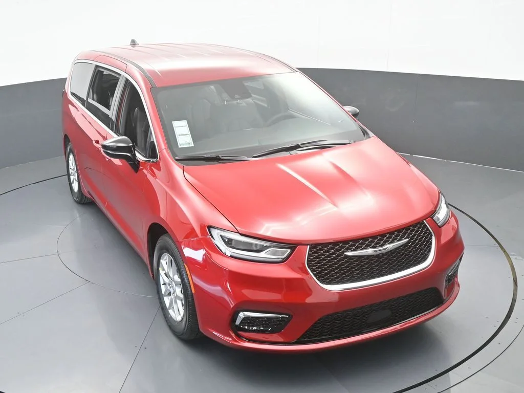 New 2026 Red Hot Pearl-Coat Exterior Paint Chrysler Select image 51