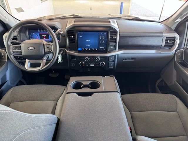 2025 Ford F-150 XLT - Photo 13