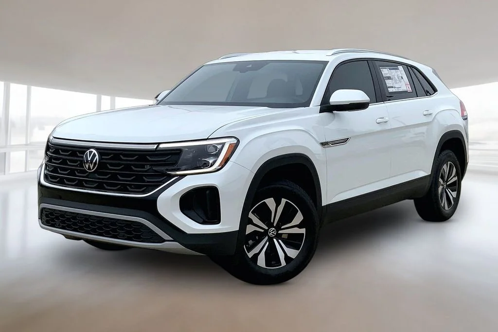 2026 Volkswagen Atlas Cross Sport 2.0T SE 4MOTION's photo