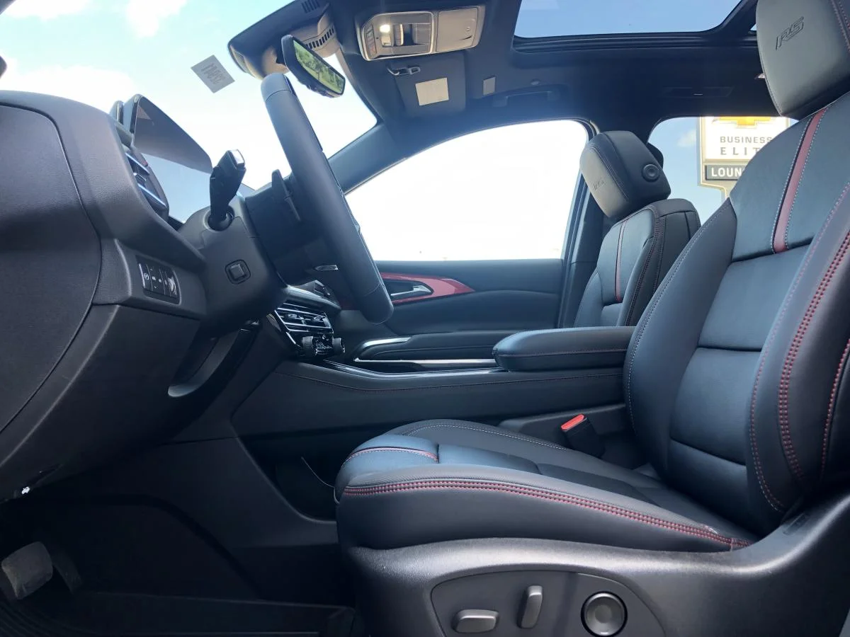 New 2026 Black Chevrolet Awd 4dr Rs image 11