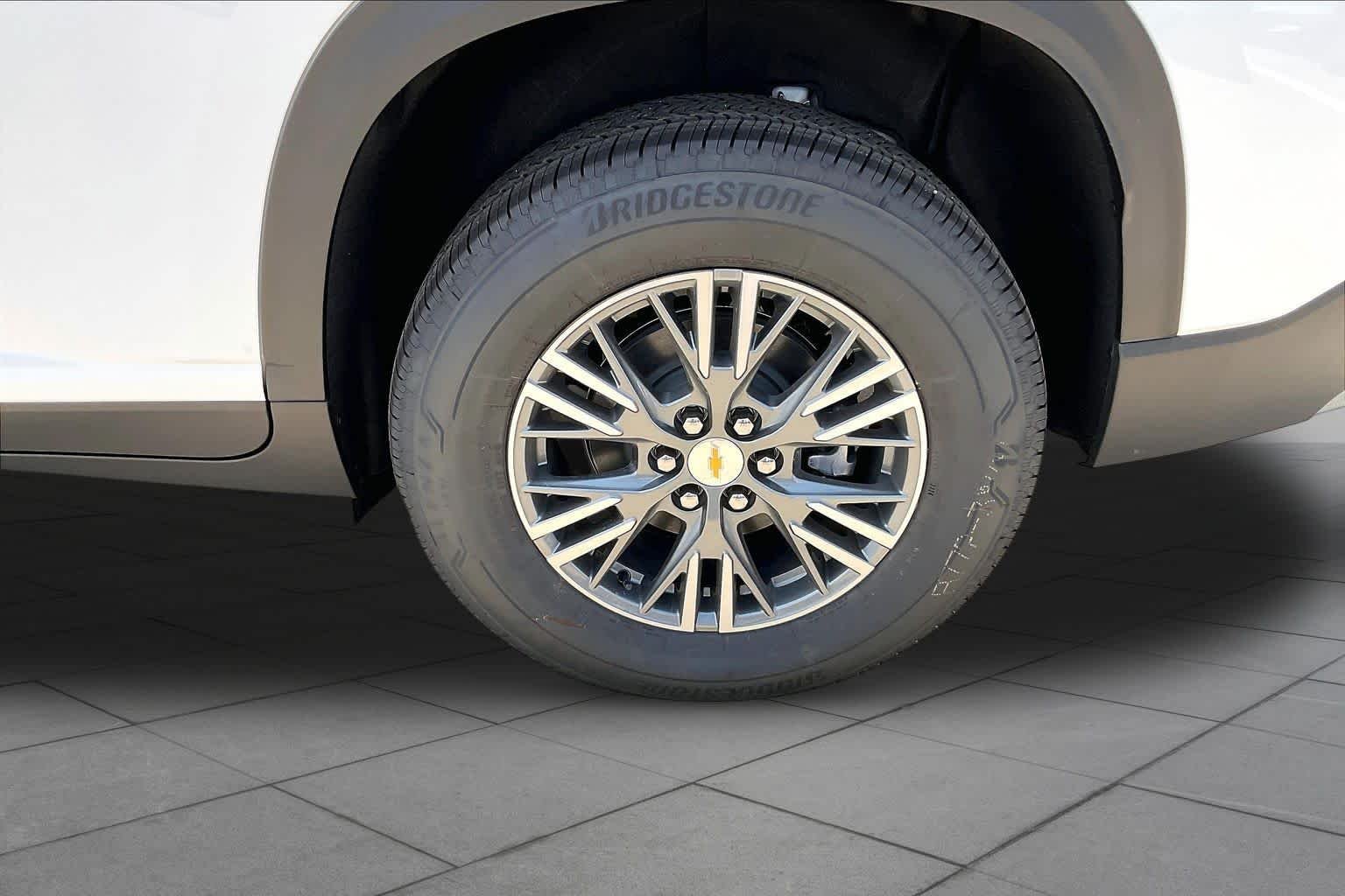 2026 Chevrolet Traverse LT - Photo 12