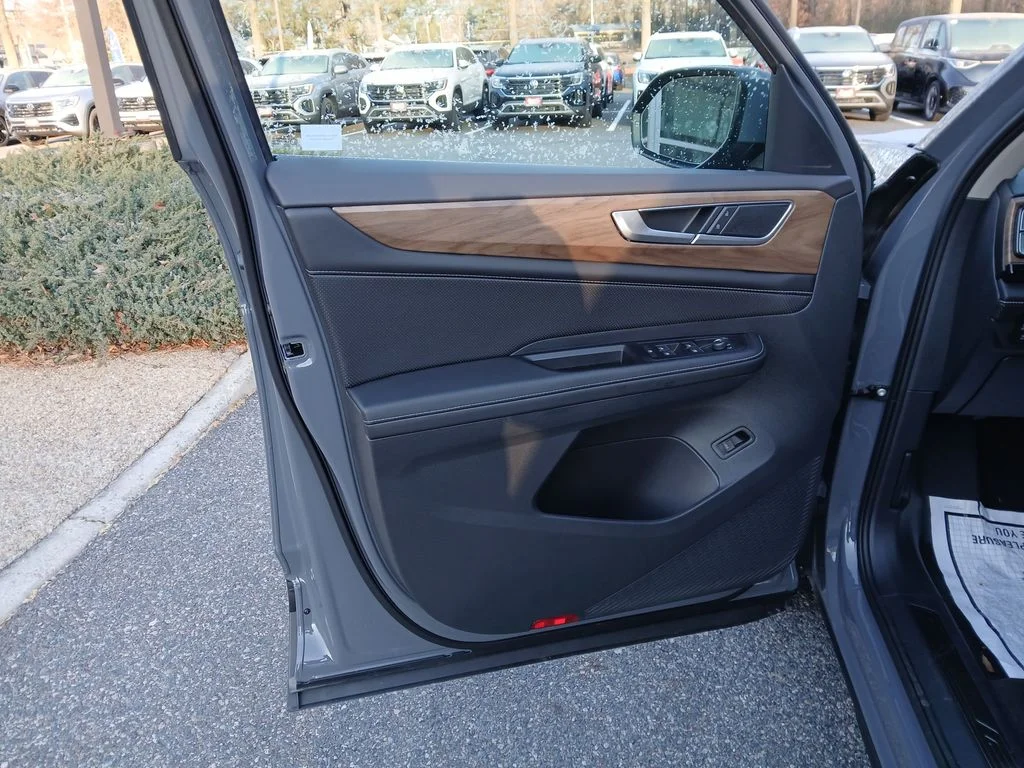 New 2025 Gray Volkswagen 2.0T SE w/Technology image 10