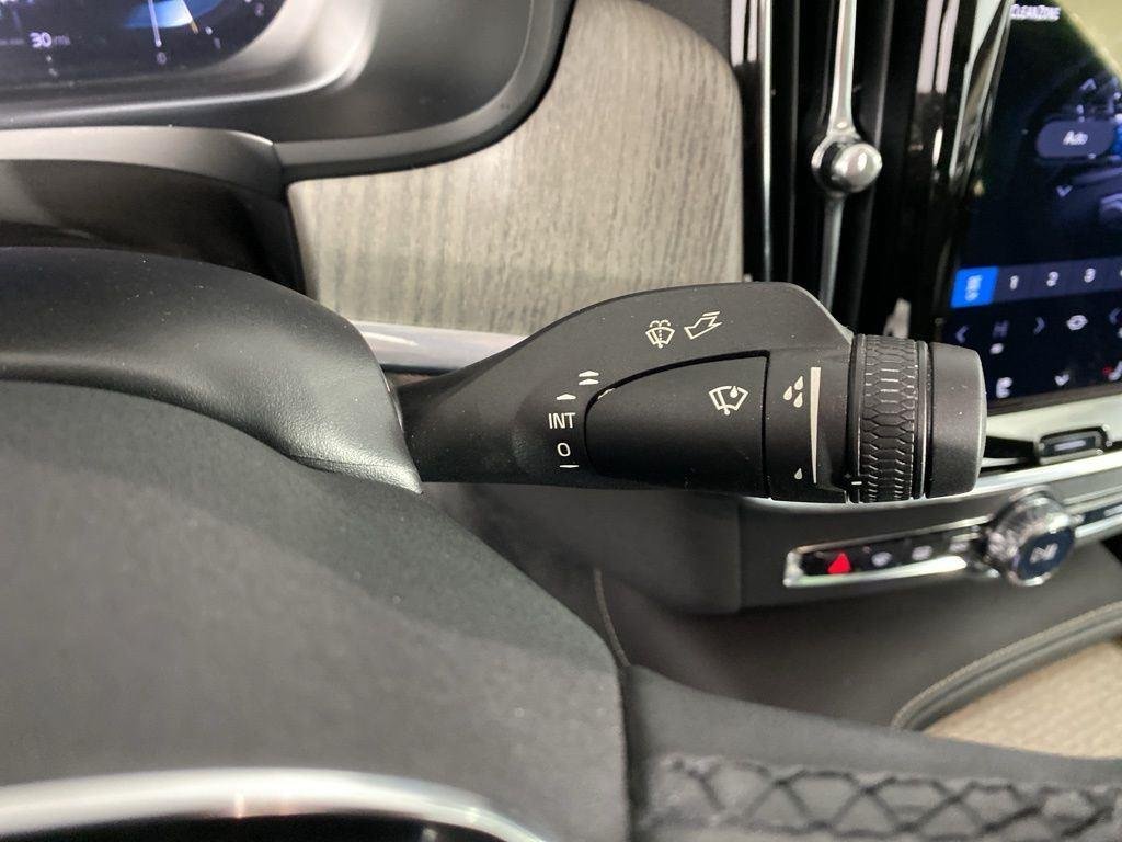 Used 2023 Denim Blue Metallic Volvo Ultimate image 27