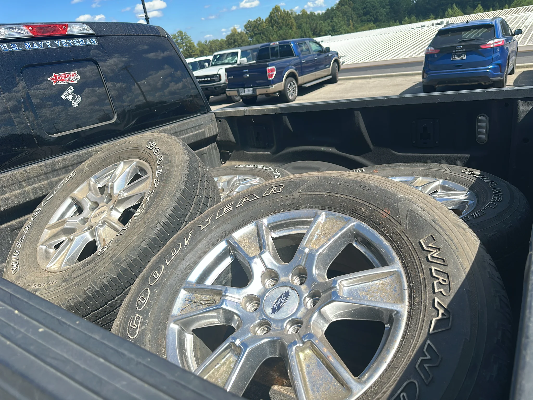 Used 2017 Shadow Black Ford XLT image 4