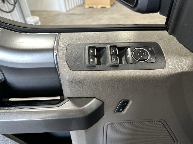 Used 2016 Ruby Red Ford XLT image 19