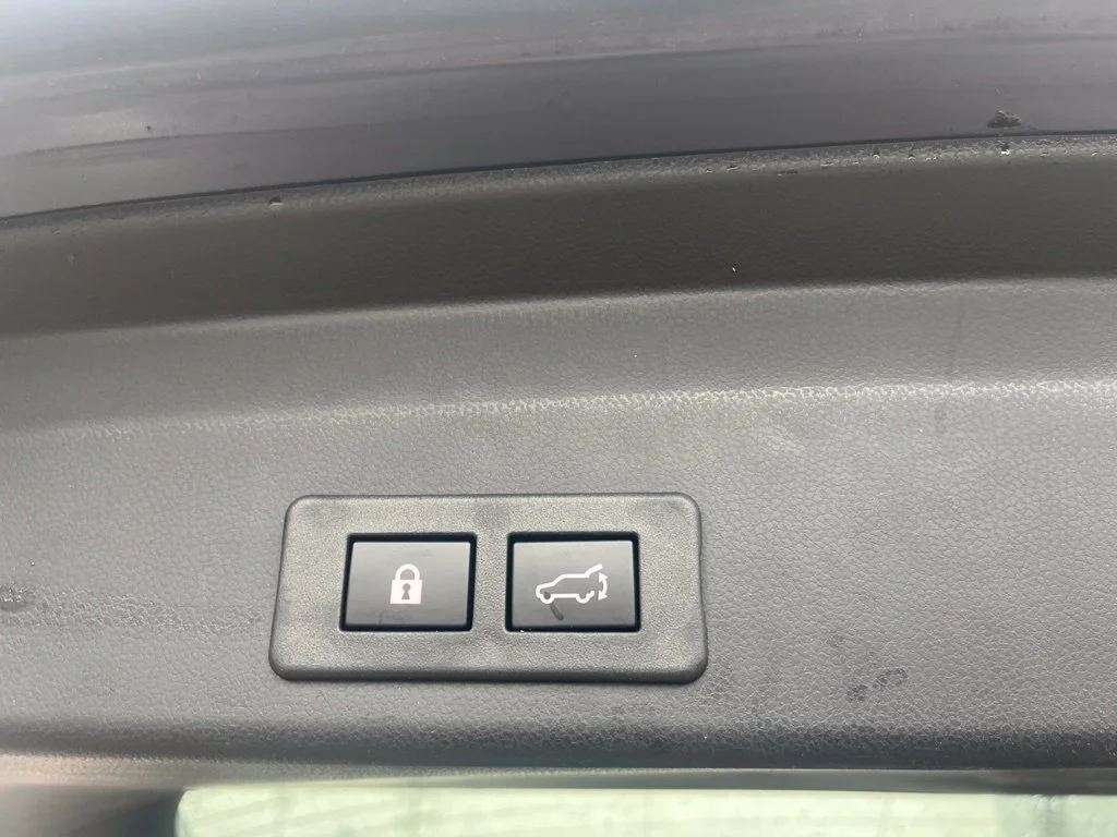 Used 2025  Subaru Touring image 10