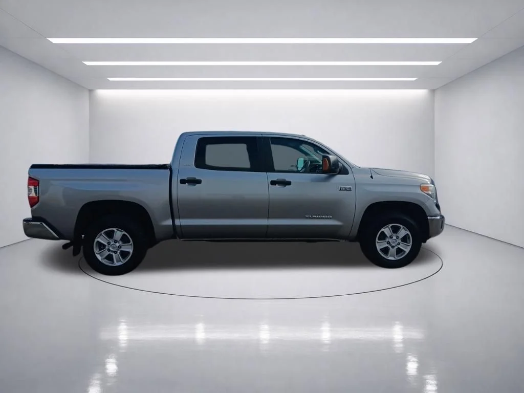 Used 2016 Silver Sky Metallic Toyota SR5 image 8