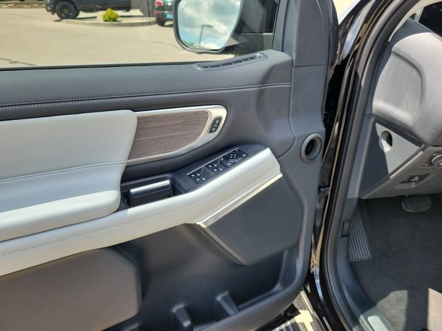 Certified Used 2025 Agate Black Metallic Ford Platinum image 17