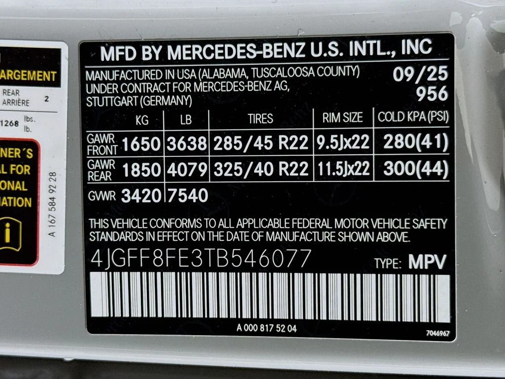 New 2026 White Mercedes-Benz GLS 580 image 35