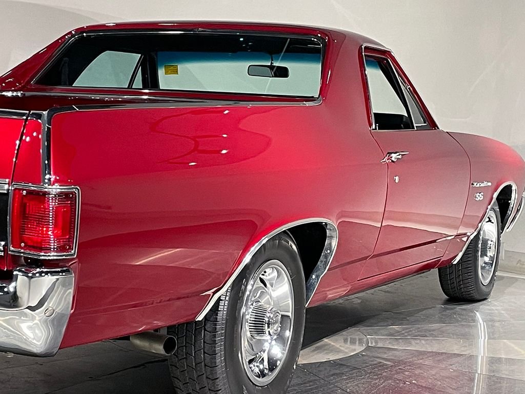 Used 1972 Red Chevrolet  image 32