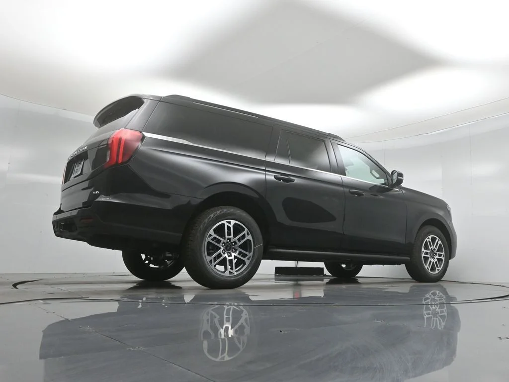 New 2026 Agate Black Metallic Ford Active image 32