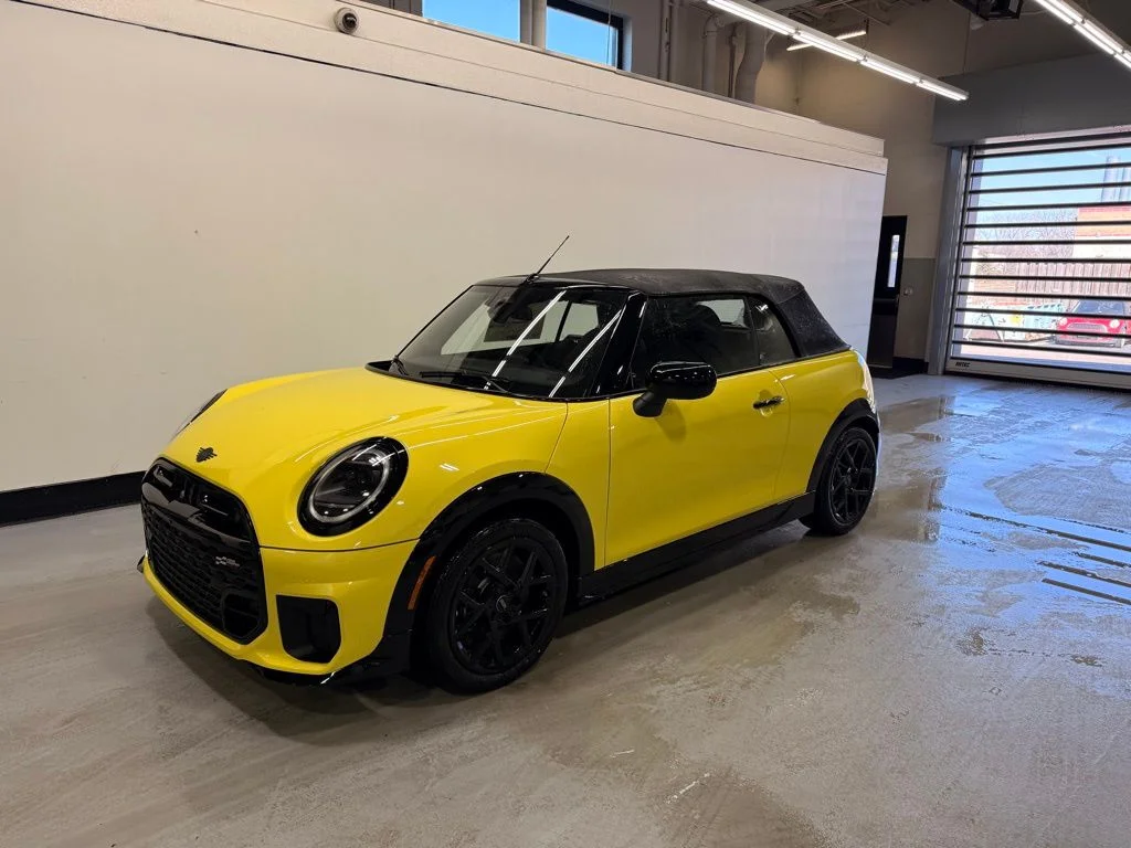 2026 MINI Convertible Cooper S's photo