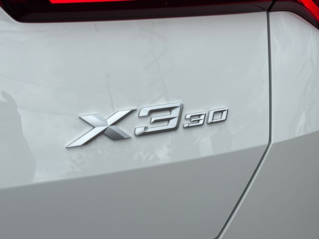 New 2026 Alpine White BMW 30 xDrive image 9