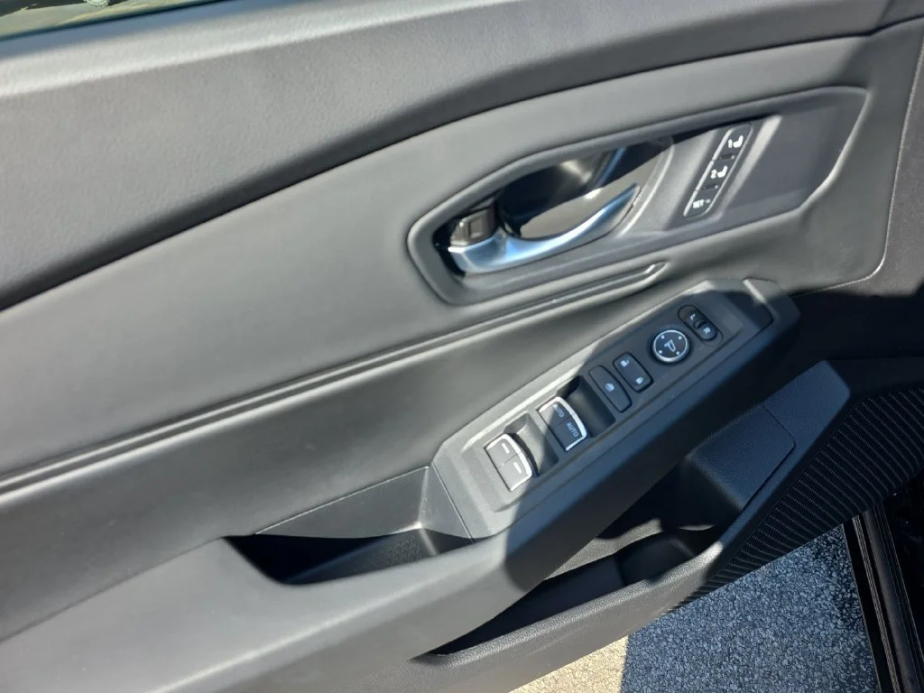 2025 Honda Accord Hybrid EX-L - Photo 21